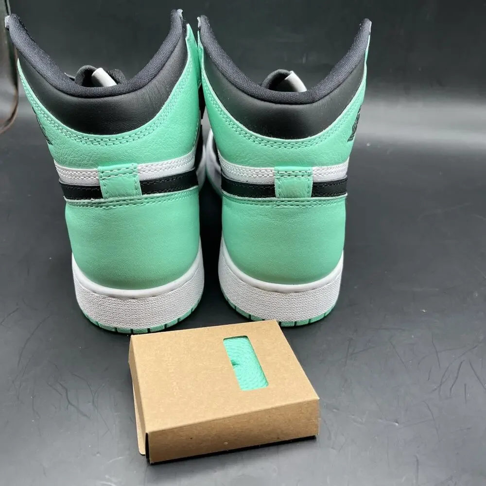 Air Jordan 1 Retro High OG Size 6Y White/Black-Green Glow FD1437 130 NWOB